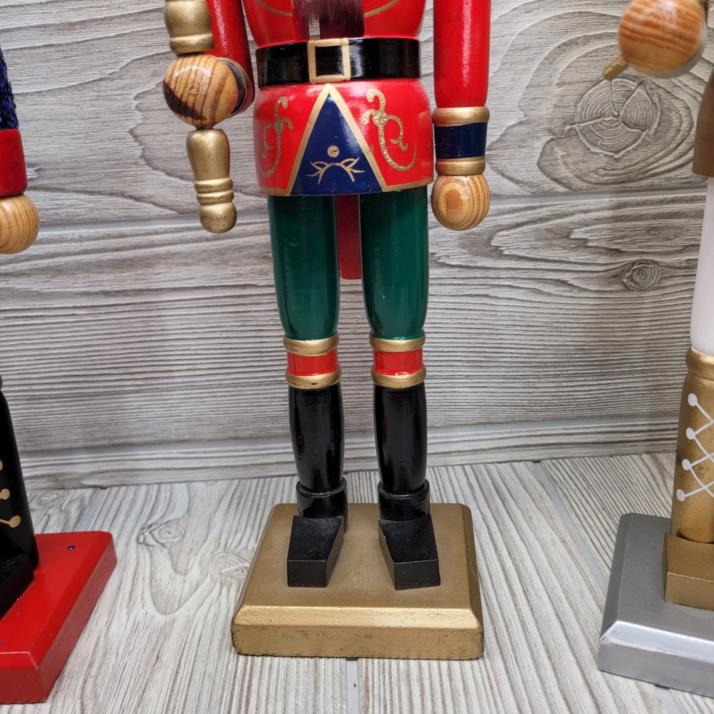 3 Nutcracker Figurines Wood Christmas Decor King Soldier Drummer - Picture 11 of 15